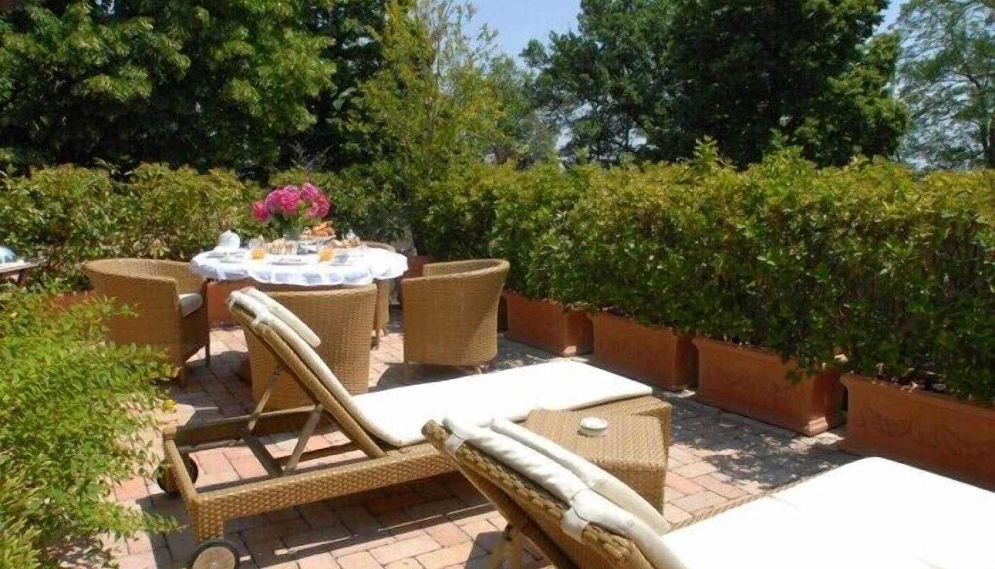 Hotel Torre Di San Martino 가졸라 디 리발타 외부 사진