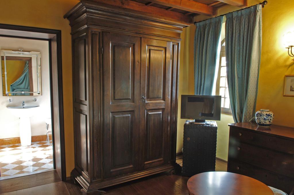 Hotel Torre Di San Martino 가졸라 디 리발타 외부 사진